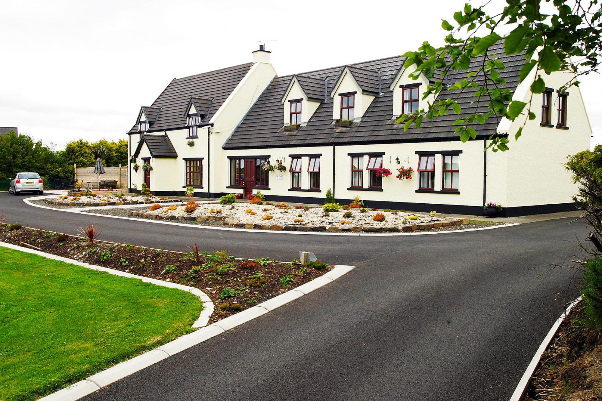 Glenmore House Ballycastle Exteriör bild